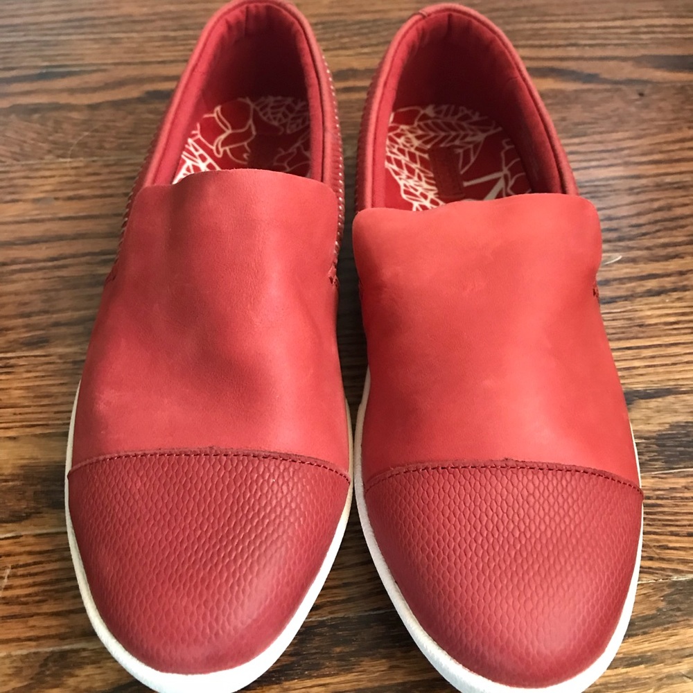 New Olukai Alohi Slip-ons - Picture 1 of 5